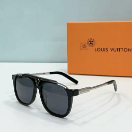 Picture of LV Sunglasses _SKUfw57303532fw